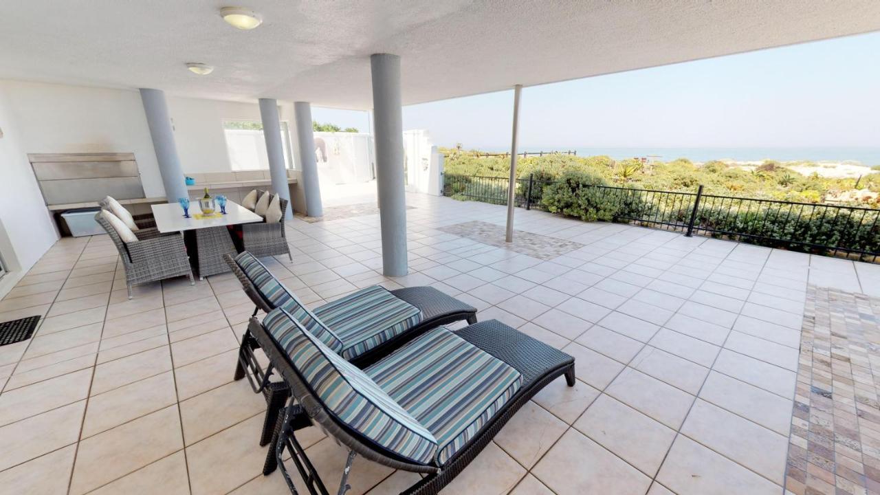 On The Beach Apartments Yzerfontein Eksteriør bilde